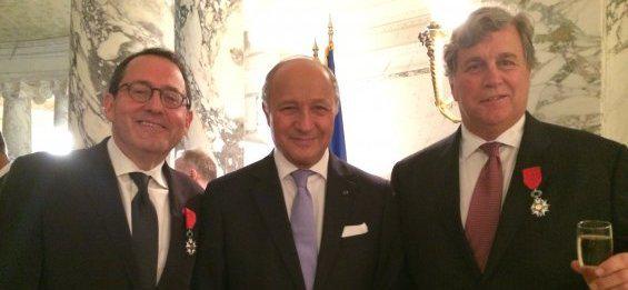 Les dirigeants de Sony Classics d&eacute;cor&eacute;s de la L&eacute;gion d'honneur